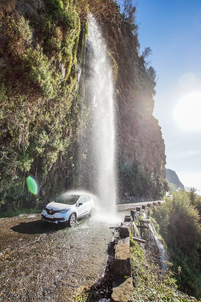 Wodospad Cascata dos Anjos atrakcje Madery